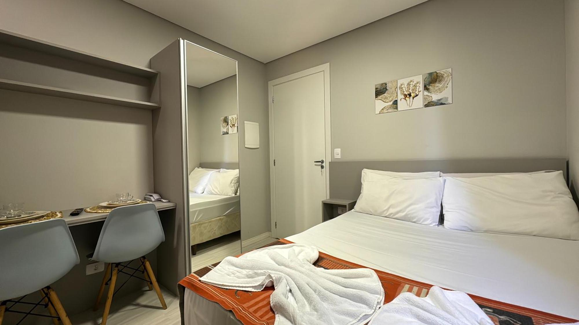 4- Studio Para Casal. Otima Localizacao Куритиба Екстериор снимка